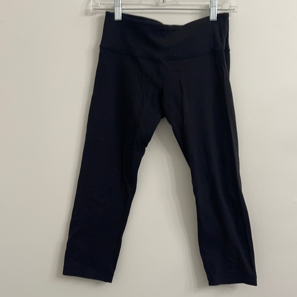 Lululemon black crop leggings